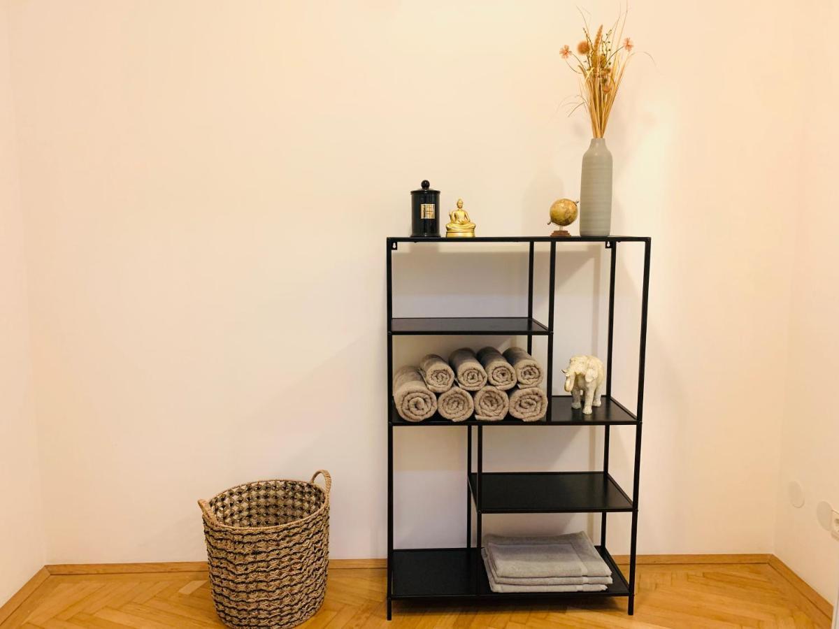 Ruhige Wohnung Im Gasometer Wien *Wifi*U3*Netflix* 외부 사진